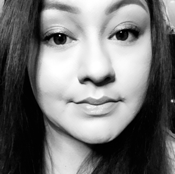 Meet your Posher, Nancy - Picture 3 of 3